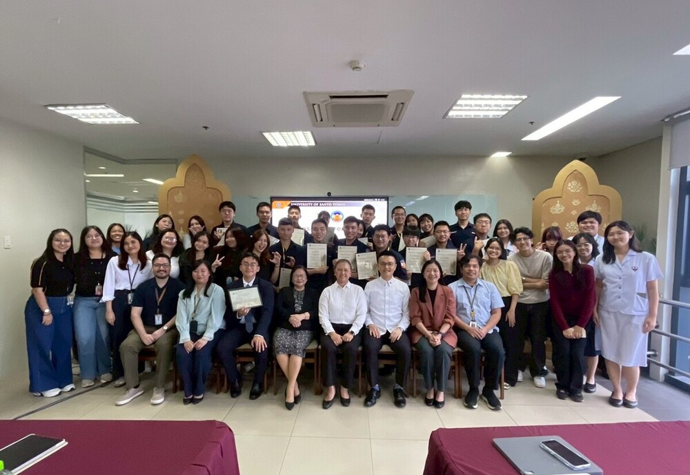 中央警察大學學生於菲律賓聖湯瑪斯大學UST外語研習結業